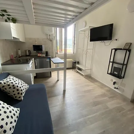 דירה Domus *